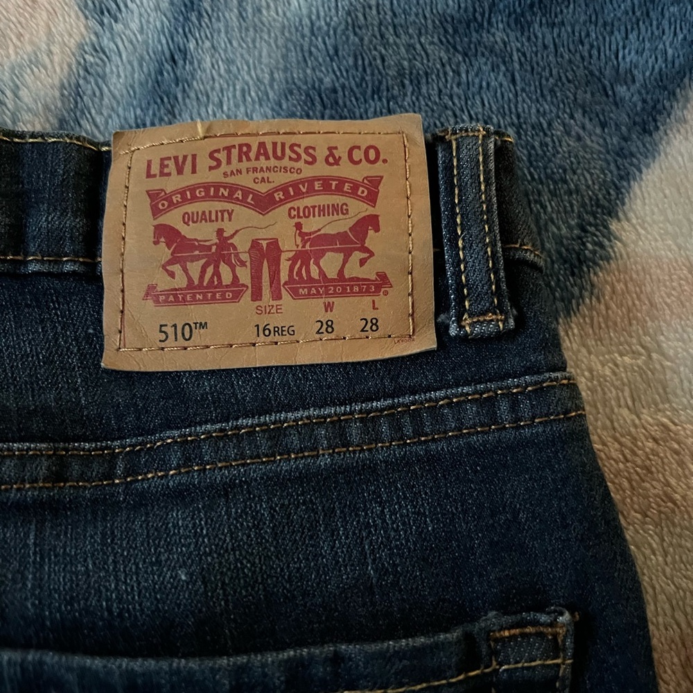 Size 16 boys skinny Levi’s
